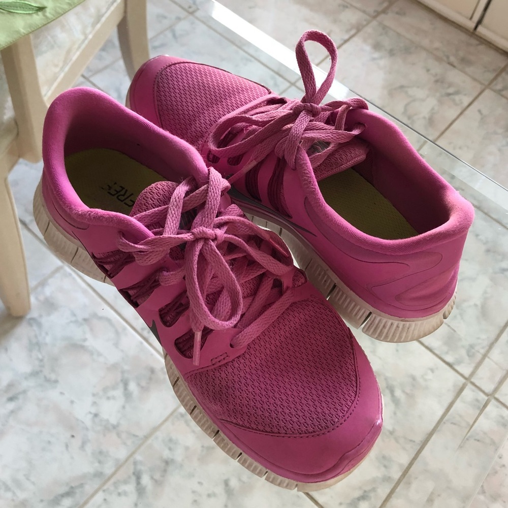 Women’s Pink Nike’s
